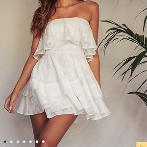 Lulus never before worn size XS strapless dress